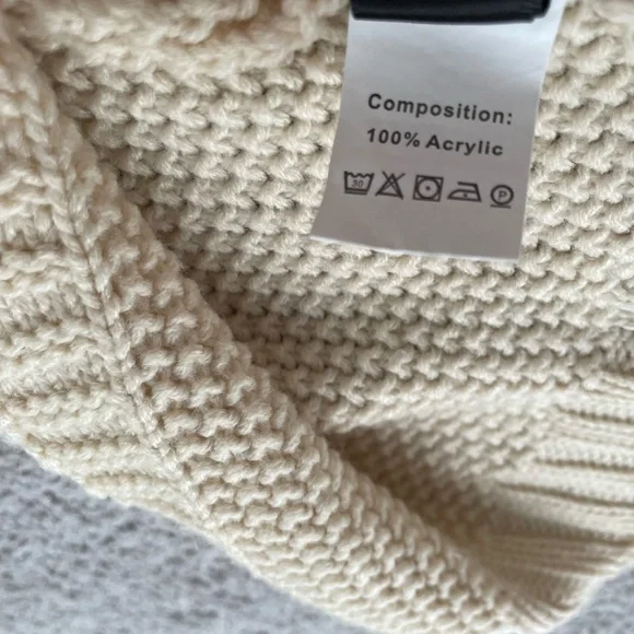 SHEIN Stylish Women's Sweater Vests - Cream and White - Picture 12 of 13